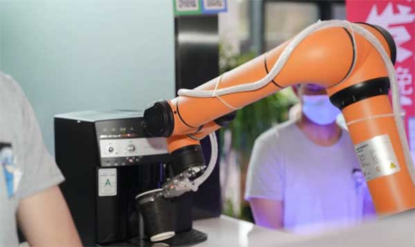 ����ף�R2020���˹������c�����ۡ�����Փ���A�M��Ļ