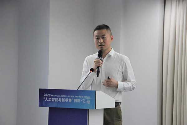 ����ף�R2020���˹������c�����ۡ�����Փ���A�M��Ļ